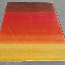 Carpets with silk