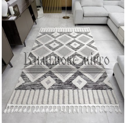 Synthetic carpet Bilbao Y523A antrasit/white - высокое качество по лучшей цене в Украине.